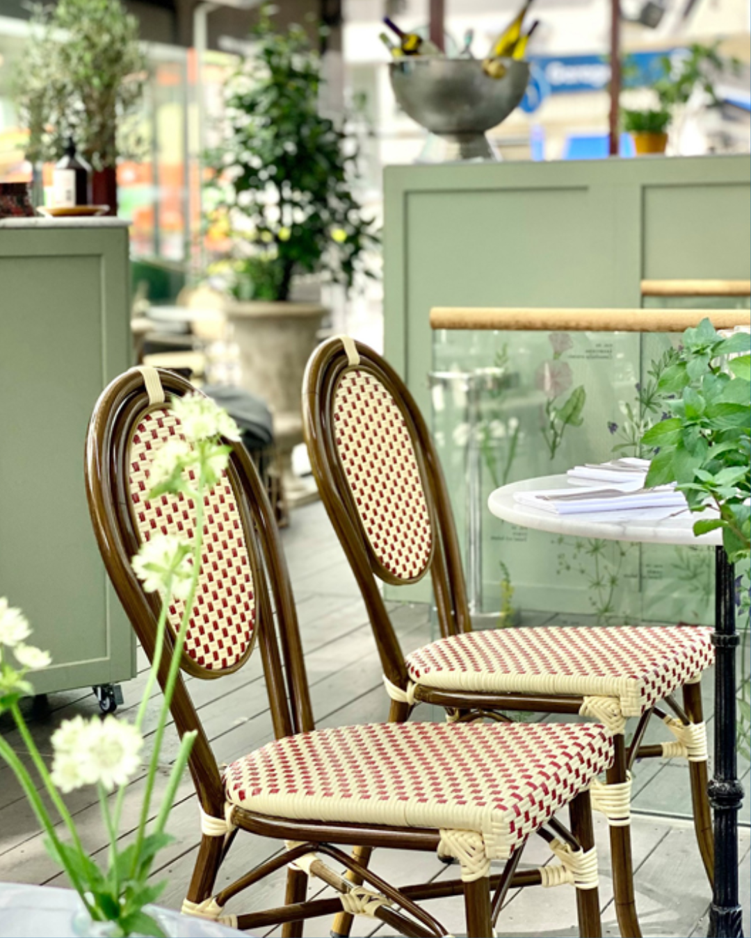 Leverans av utemöbler från norr till söder